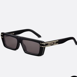 COPY - DIORSIGNATURE S2U
Black Rectangular Sunglasses